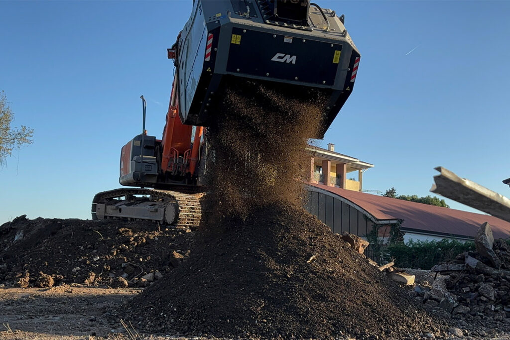 macchinari movimento terra